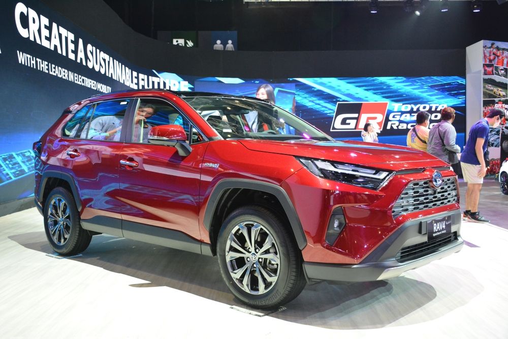 2026 Toyota RAV4 SE: Mastering Efficiency and Style