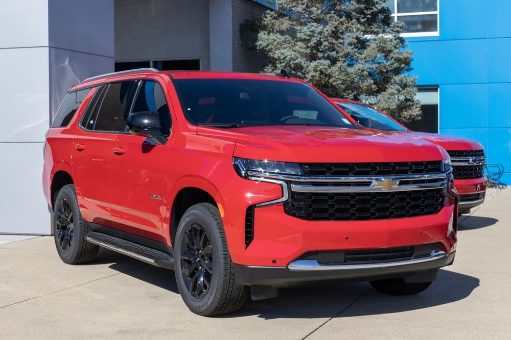 2026 Chevy Tahoe LS vs Z71