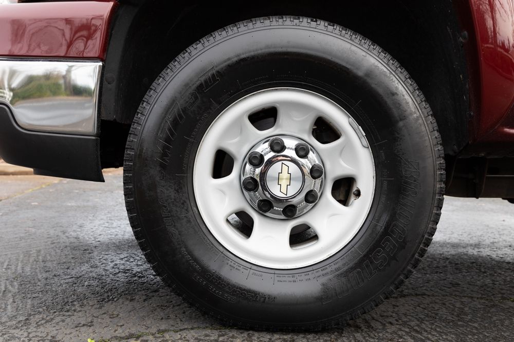 Pick the Right All-season Tires for Your 2027 Chevy Tahoe