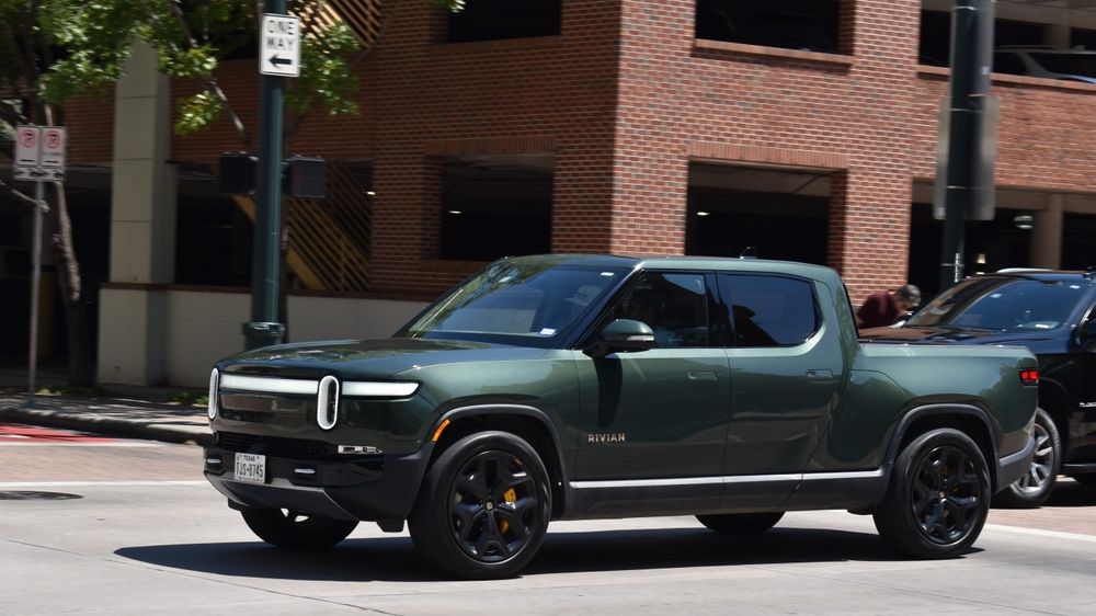 Introducing the 2025 Rivian R1T: Power Meets Innovation