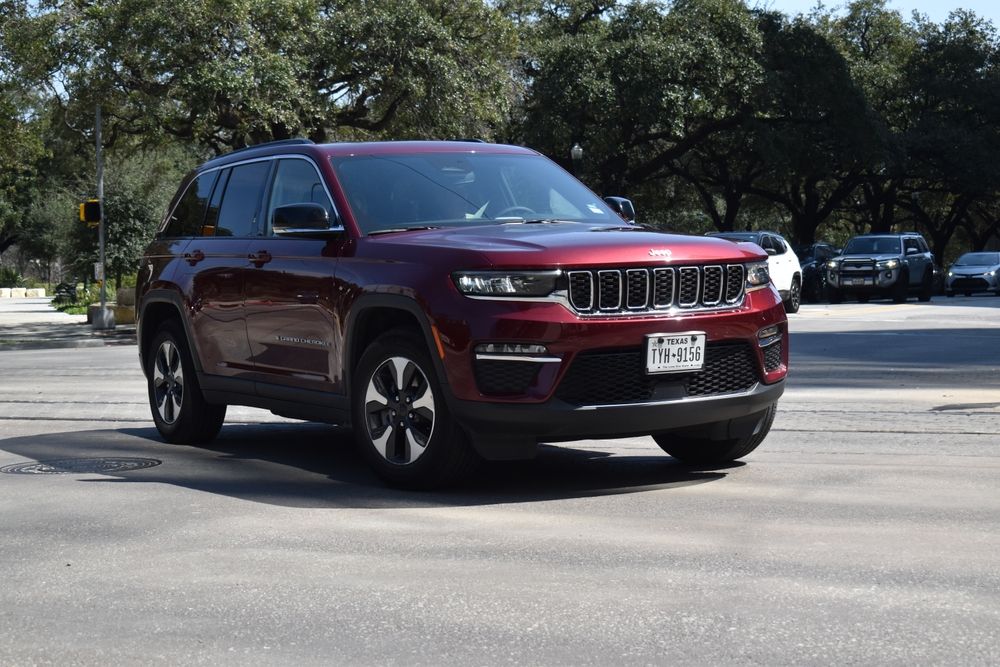 2026 Grand Cherokee L Limited: Premium SUV for Every Adventure
