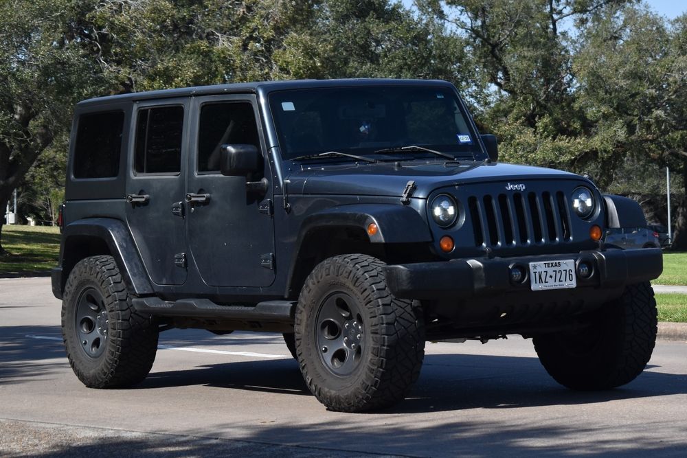 2026 Wrangler Unlimited Sport S: Iconic Adventure with Extra Comfort