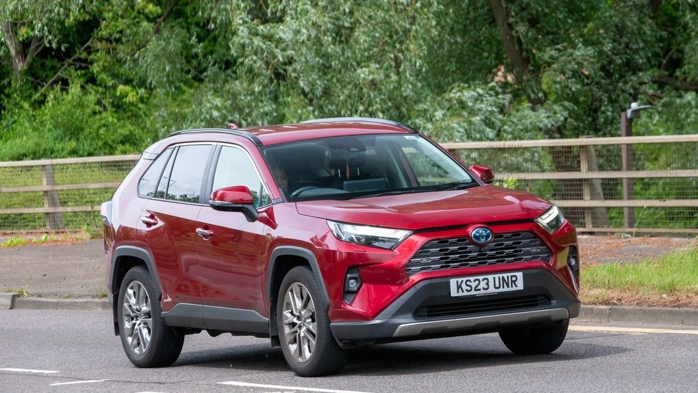 2026 RAV4 XLE Hybrid: Efficient Power with Modern Comfort