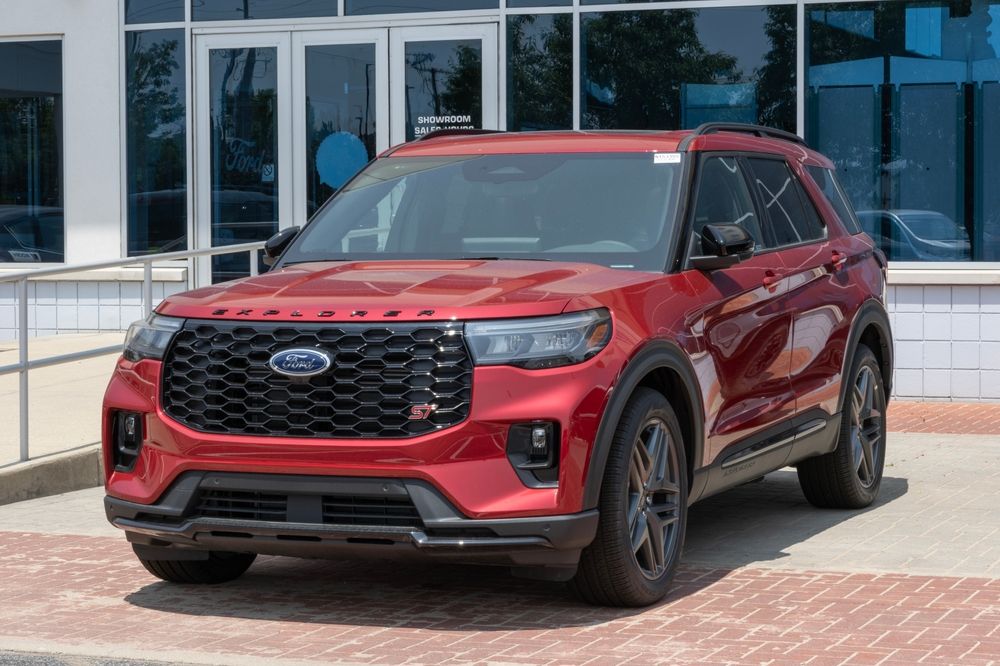 2026 Explorer ST-Line: Sport Style, Family Utility