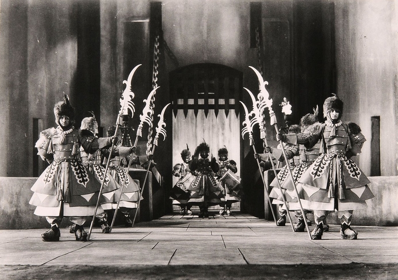 The Wizard of Oz (1939) – Winkie Costume: $115K | MovieStillsDB