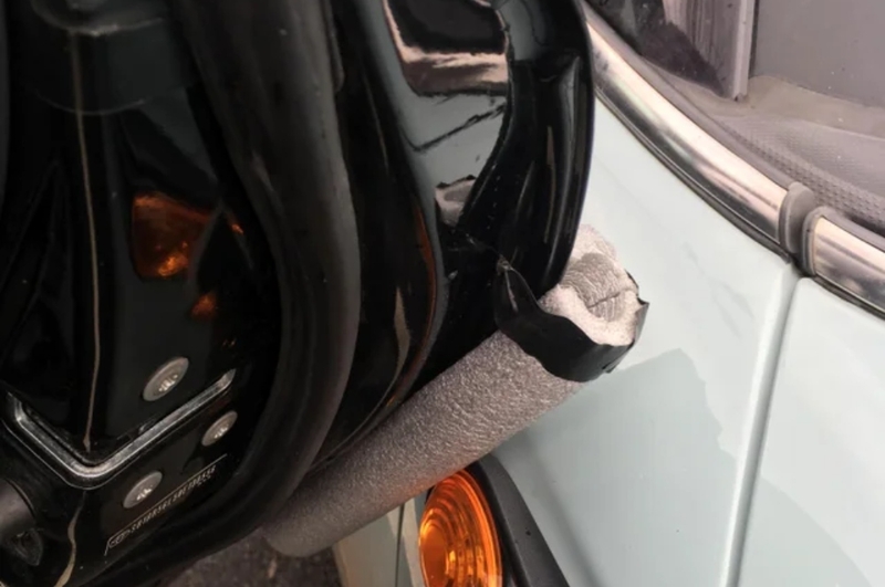 Tubos flotantes para la puerta de tu automóvil | Reddit.com/lifehacks