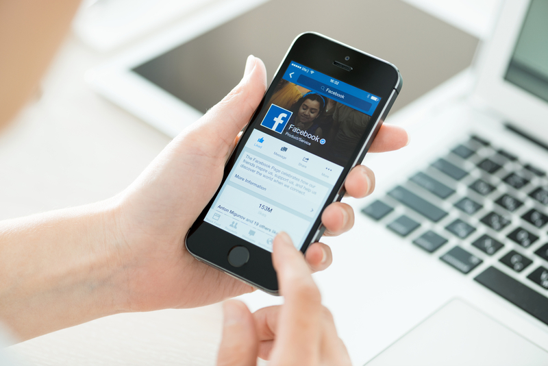 Facebook Stalk an Ex | Shutterstock