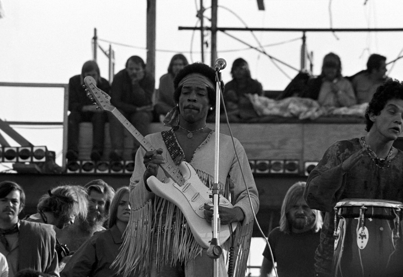 Jimi Hendrix Plays 'The Star-Spangled Banner' at the Woodstock Festival | Alamy Stock Photo by Peter Tarnoff/MediaPunch Inc 