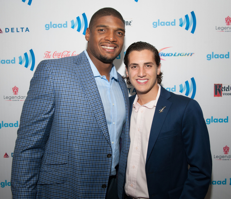 Vito Cammisano y Michael Sam | Getty Images Photo by Marcus Ingram