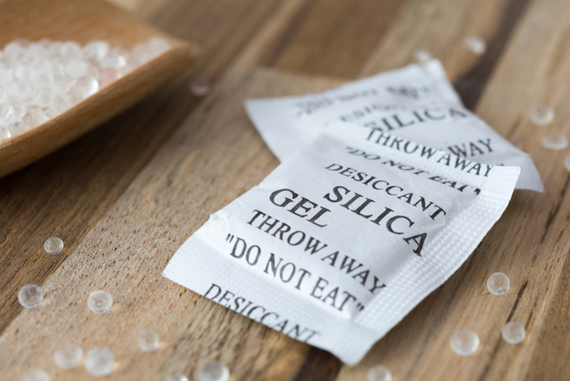 Paquetes de gel de sílice | Shutterstock