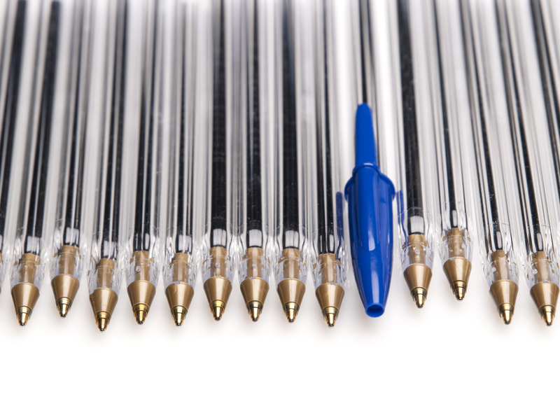 Agujero en la tapa de los bolígrafos | Shutterstock