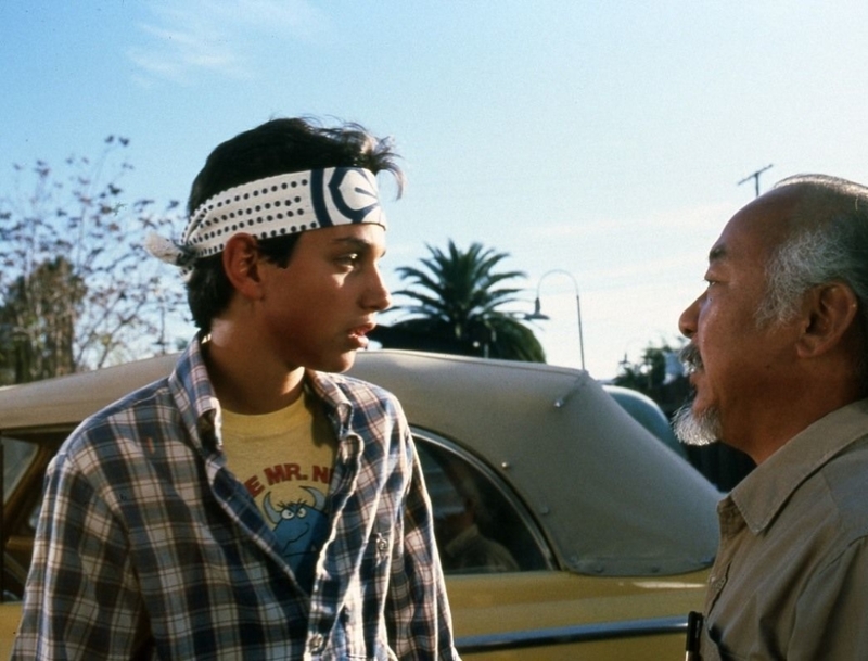 Ralph Macchio y la cera del coche | MovieStillsDB Photo by Moviefan2/Columbia Pictures