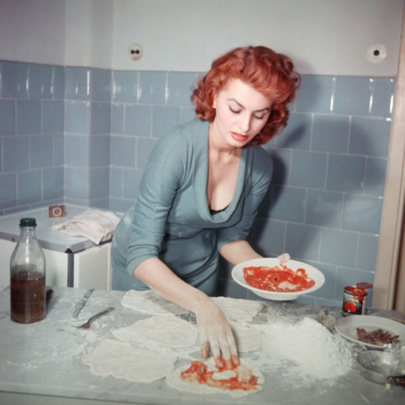Loren in the Kitchen | Getty Images Photo by Archive Photos