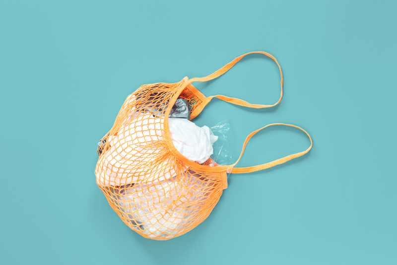 Un hogar para las bolsas de plástico | Shutterstock Photo by taniascamera