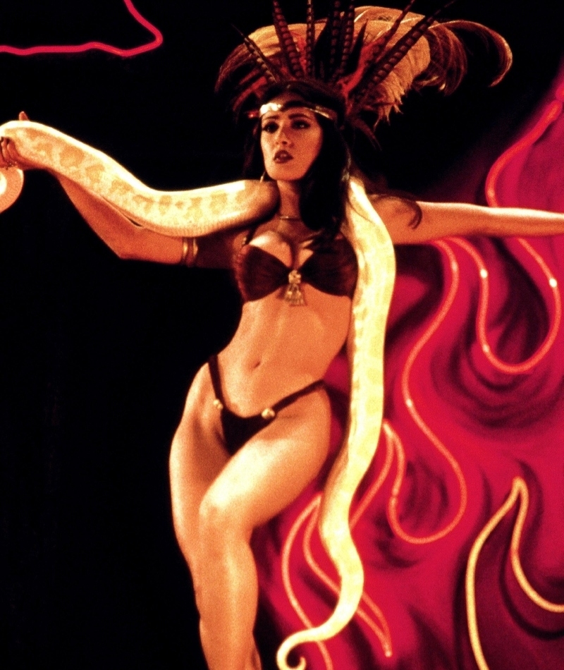 Bailando con las serpientes | Alamy Stock Photo by Maximum Film 