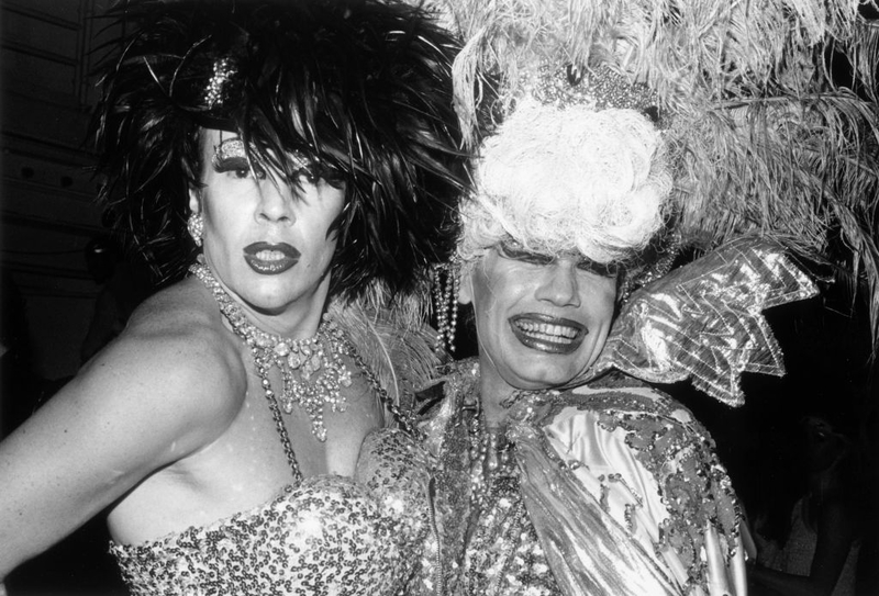 As Icônicas Drag Queens dos Anos 60 — Hibiscus e Angel Jack | Getty Images Photo by Tom Gates