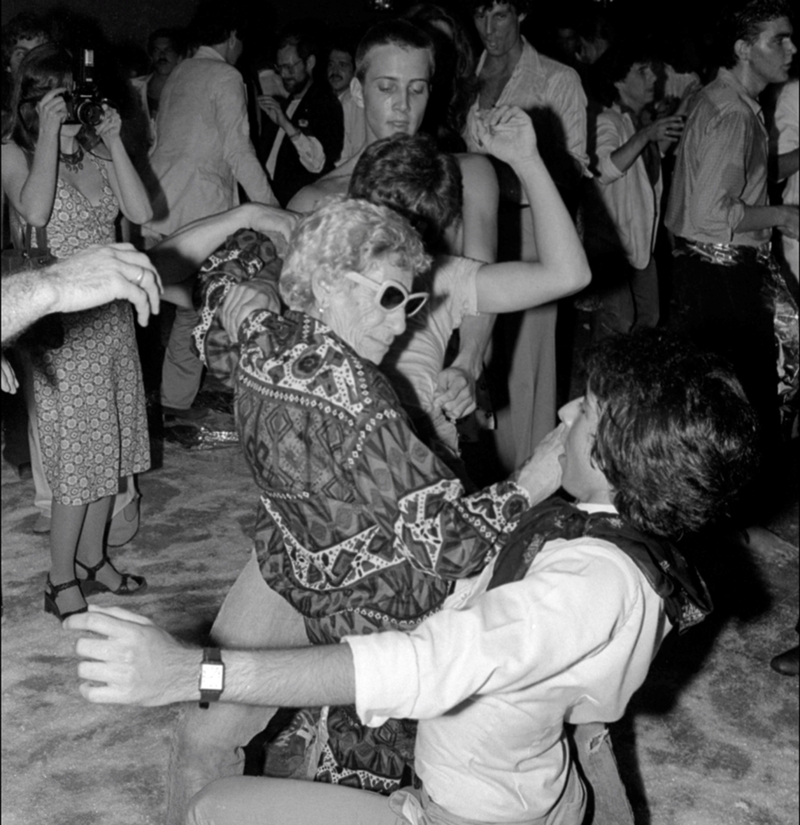 A Sally da Discoteca Amou Exibir Seus Passos de Dança | Getty Images Photo by Allan Tannenbaum
