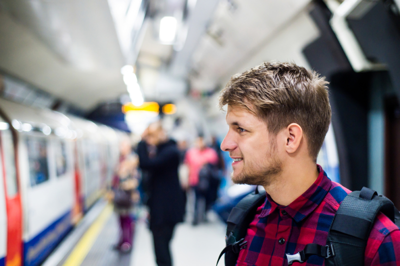 Destacas en el metro | Shutterstock Photo by Ground Picture