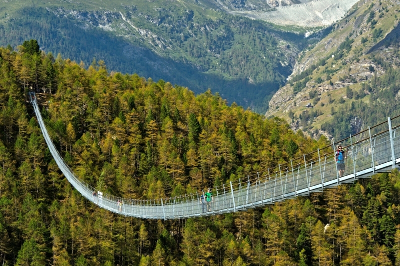 Charles Kuonen Suspension Bridge - Switzerland | Alamy Stock Photo by U&GFischer/mauritius images GmbH 