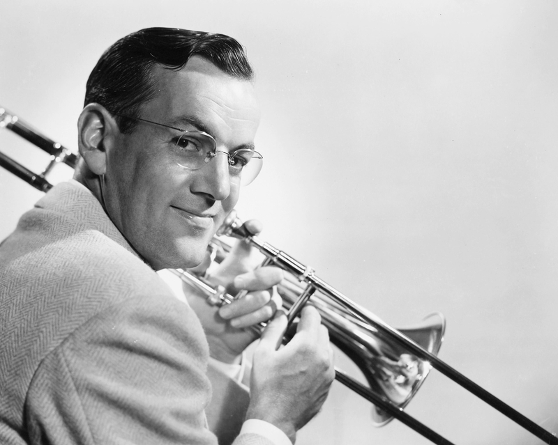 Glenn Miller | Alamy Stock Photo by GRANGER - Historical Picture Archive/NYC