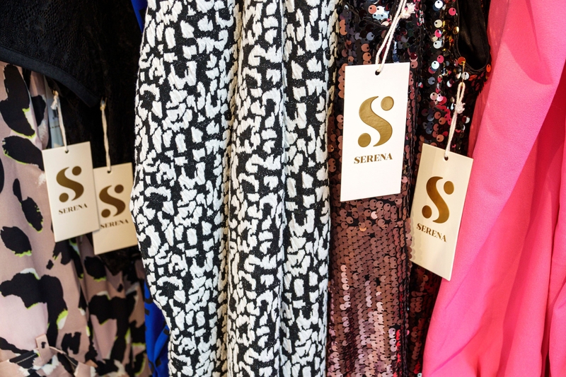 Serena Starts a Fashion Label | Alamy Stock Photo by Jeffrey Isaac Greenberg 3+