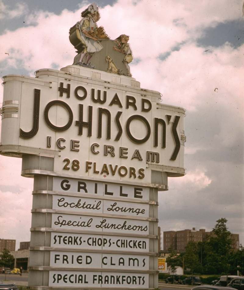 Howard Johnson’s | Getty Images Photo by Charles Fenno Jacobs/The LIFE Images Collection