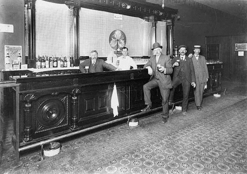 The First-Ever Saloon | Alamy Stock Photo by Hi-Story 
