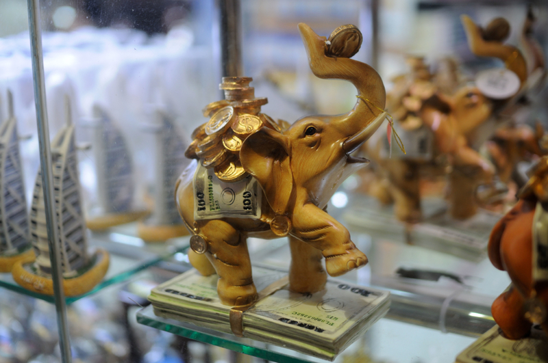Das Gold in Dubai wiegt mehr als 300 Elefanten | Alamy Stock Photo