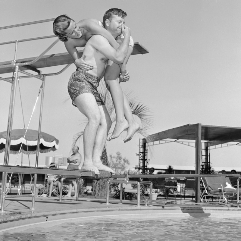 Mickey Rooney y Martha Vickers | Getty Images Photo by Bettmann
