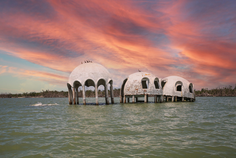 Casas con cúpulas abandonadas en el suroeste de Florida | Shutterstock