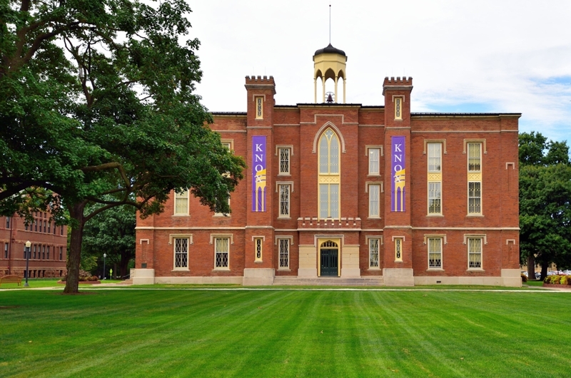 Knox College | Alamy Stock Photo by Bruce Leighty 