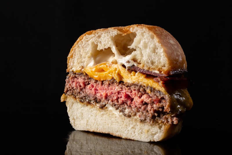 Rare Burgers | Shutterstock