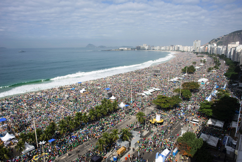 Die Wirklichkeit: Copacabana Beach, Brasilien | Alamy Stock Photo by Pulsar Imagens 