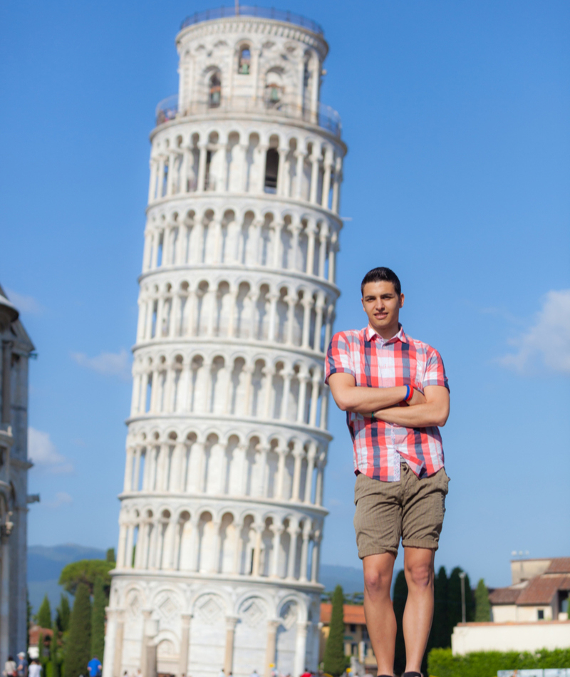 Fantasie: Schiefer Turm von Pisa, Italien | Shutterstock