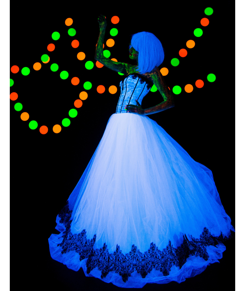 Du leuchtest! | Alamy Stock Photo by Ivan Taborau 