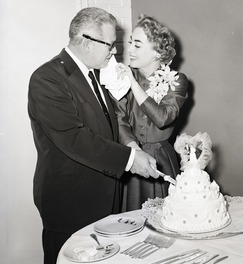 Joan Crawford y Alfred N. Steele | Getty Images Photo by Bettmann