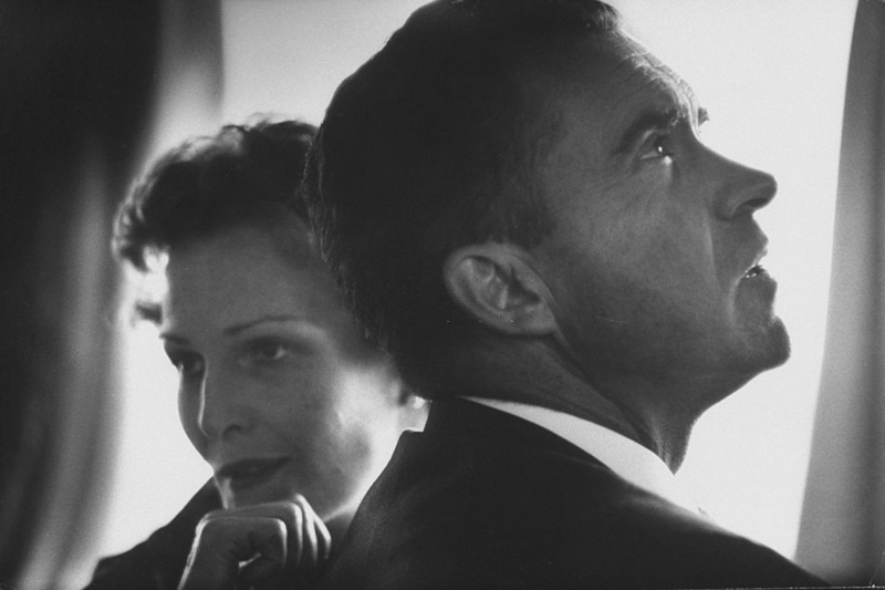 Richard Nixon y Pat Ryan | Getty Images Photo by Howard Sochurek