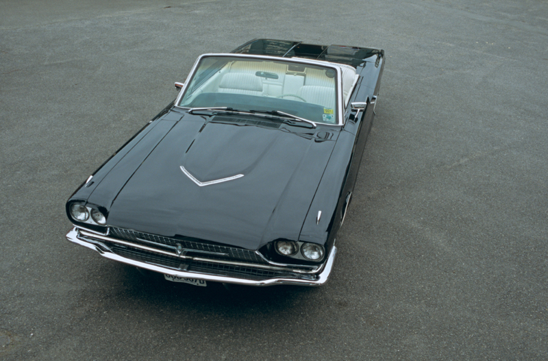 Ford Thunderbird Convertible de 1966 | Alamy Stock Photo by Phil Talbot