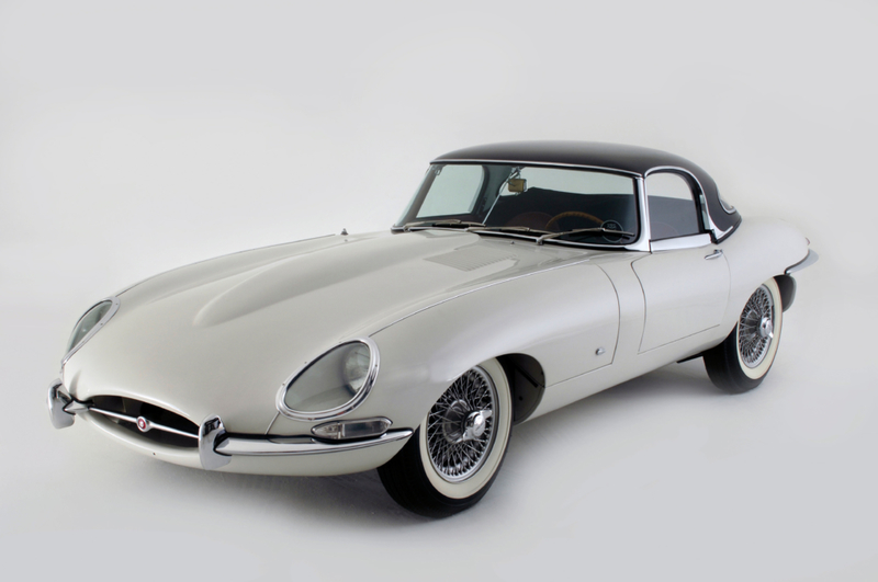 Jaguar E-Type de 1961 | Alamy Stock Photo by National Motor Museum/Motoring Picture Library