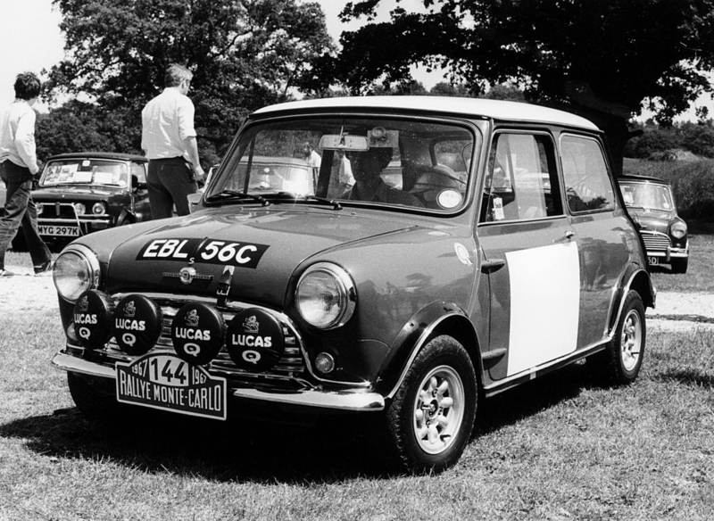 BMC Mini Cooper de 1960 | Getty Images Photo by National Motor Museum/Heritage Images